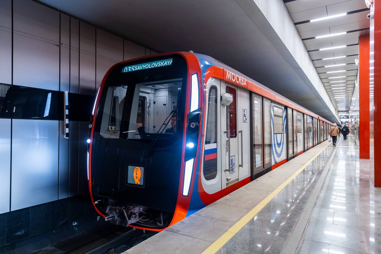 Около 300 новейших вагонов «Москва-2020» появится в метро в 2023 году
