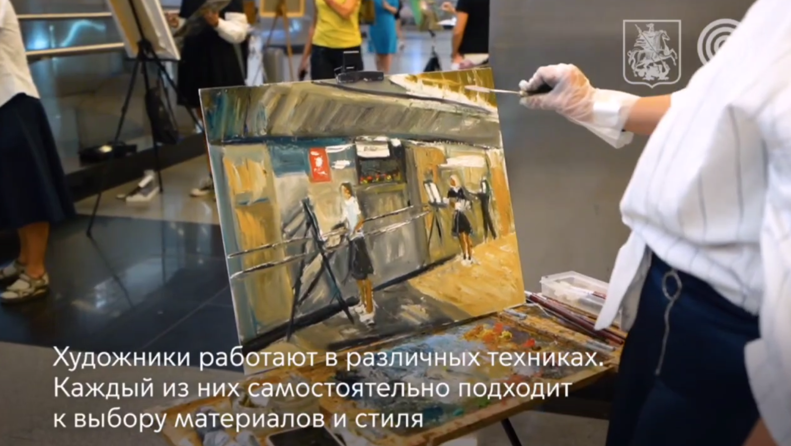 Рассказали, с какими материалами работают участники проекта «Искусство в метро» 